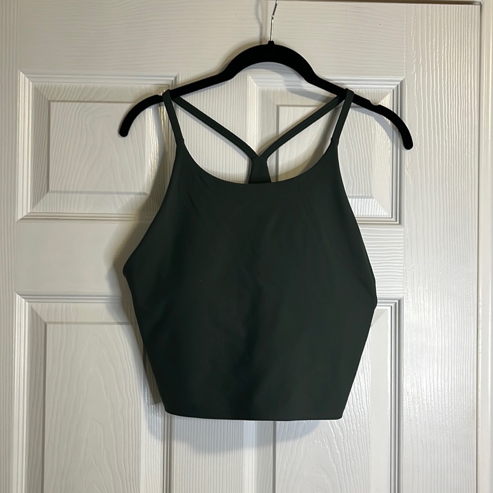 Final Price - Green Active Top